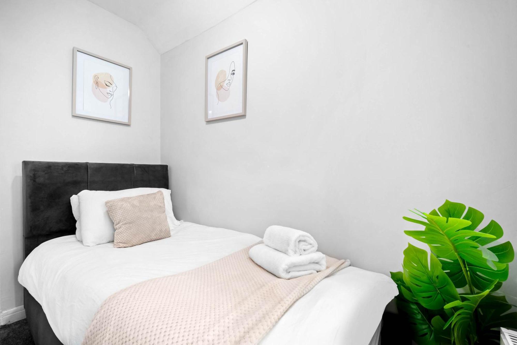 Modern 18 Guest Large Home In Solihull - Near Nec, Jlr, Hs2 And Bhx Birmingham Exteriér fotografie